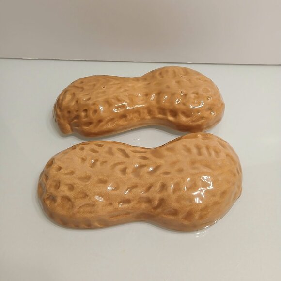 Vintage 1970’s Ceramic Peanut Candy Dish Trinket Box with Lid 8 1/2 " - Picture 4 of 5